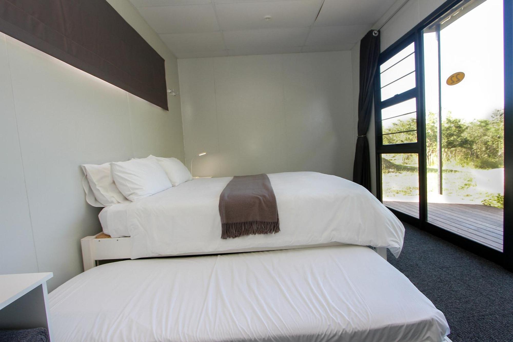 Sleepover Kmia White River Rum bild