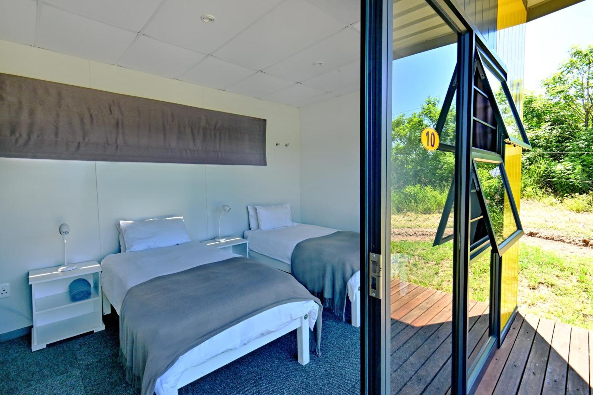 Sleepover Kmia White River Rum bild